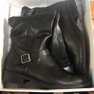 Faux leather black zip up boots size 7  1/2.
